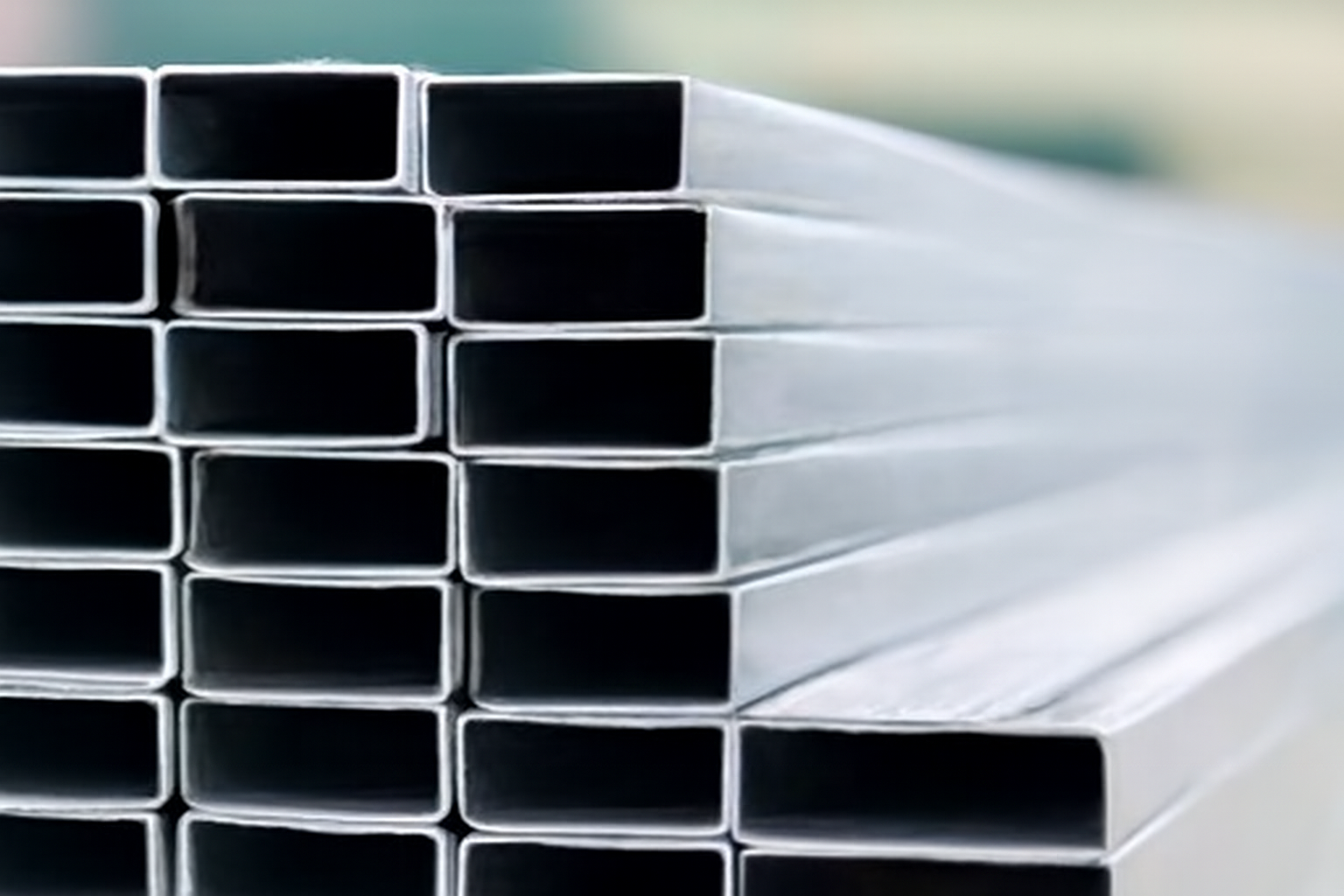 Трубы нерж. эл/св прямоугольные 40х20х2 зерк. 6м AISI 304